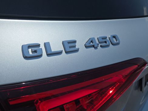 Used 2023 Mercedes-Benz GLE 450 4MATIC image 36