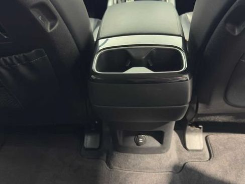 Used 2023 Kia Telluride S FWD image 18