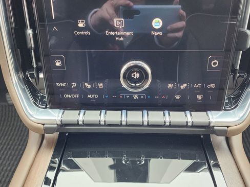 New 2026 GMC Yukon XL Denali Ultimate AWD/4WD image 35
