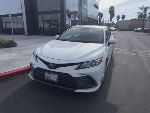 Used 2021 Toyota Camry LE image 36