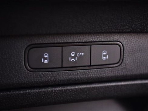 New 2025 Volkswagen ID. Buzz Pro S image 14