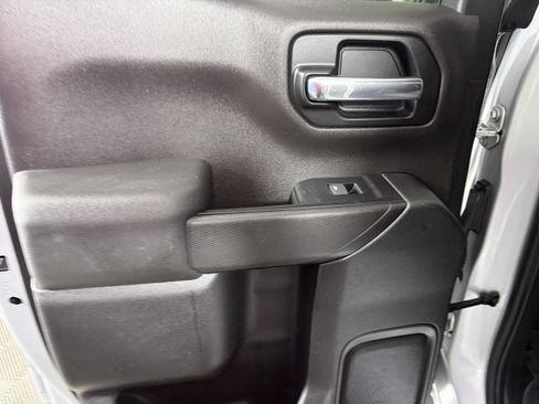 Used 2019 Chevrolet Silverado 1500 Custom w/ Custom Value Package image 34