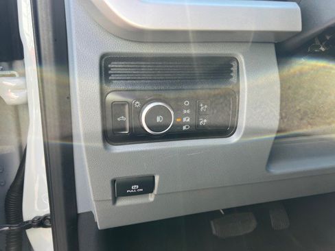 Used 2025 Ford F250 XLT AWD/4WD image 12