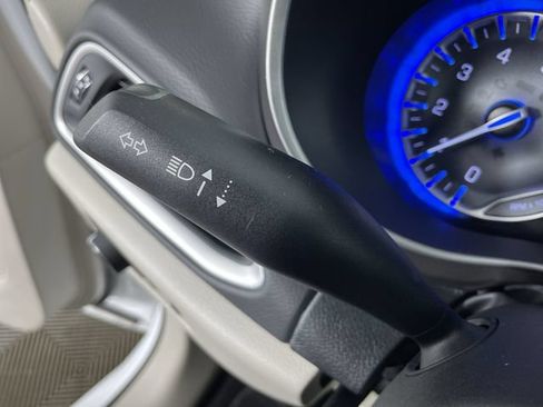 Used 2024 Chrysler Pacifica Touring-L FWD image 29