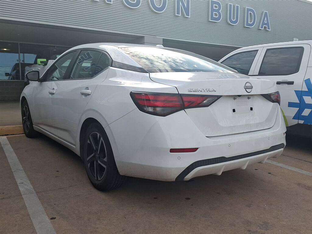 Used 2025 Nissan Sentra SV FWD image 8