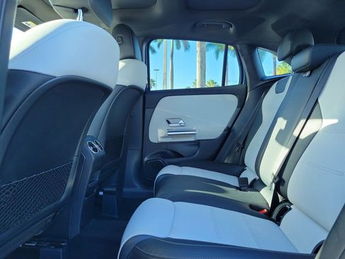 Certified 2022 Mercedes-Benz GLA 250 image 12