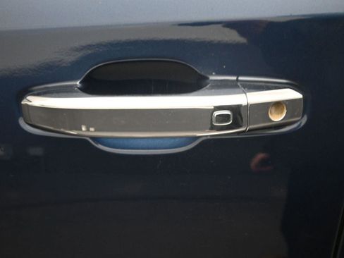 Used 2022 Chevrolet Silverado 1500 LTZ w/ LTZ Premium Package image 20