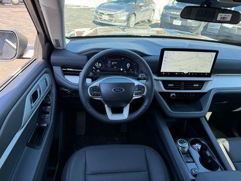 New 2026 Ford Explorer Active w/ Active Comfort Package image 6