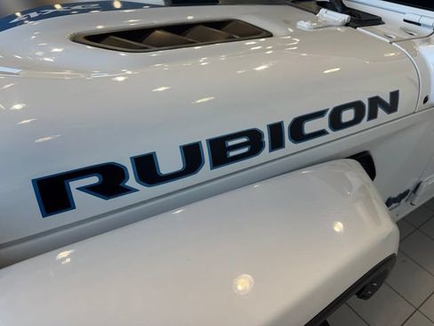 Used 2021 Jeep Wrangler Unlimited Rubicon 4xe w/ Steel Bumper Group AWD/4WD image 38