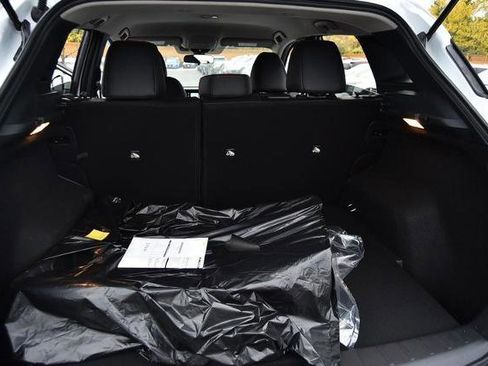 New 2025 Nissan Kicks SR image 27