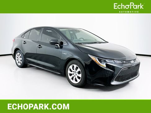 Used 2021 Toyota Corolla LE FWD image 1
