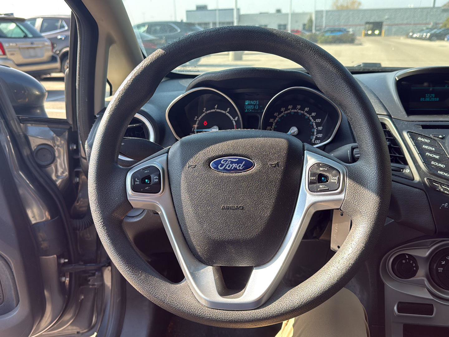 Used 2017 Ford Fiesta SE FWD image 5