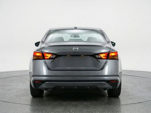 Used 2025 Nissan Altima 2.5 SV image 7