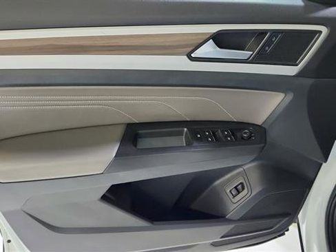 Used 2022 Volkswagen Atlas SEL image 21