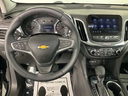 Used 2023 Chevrolet Equinox Premier image 13