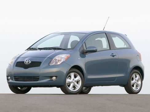 Used 2007 Toyota Yaris 2-Door Hatchback image 1