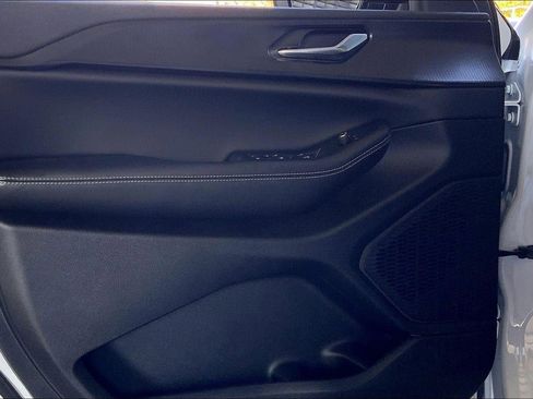 New 2026 Jeep Grand Cherokee L Laredo AWD/4WD image 18