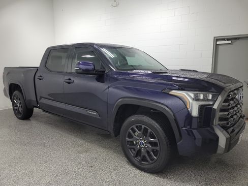 Used 2023 Toyota Tundra Platinum AWD/4WD image 3