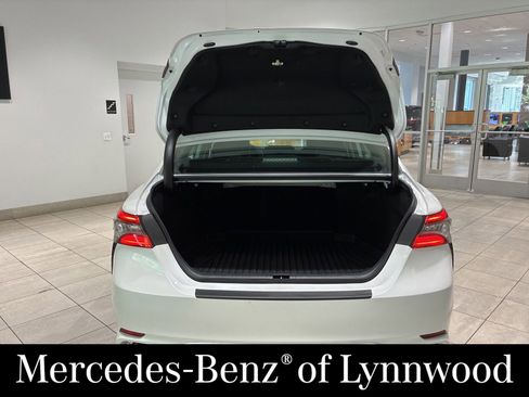 Used 2022 Toyota Camry XSE w/ Navigation Upgrade Package FWD image 29