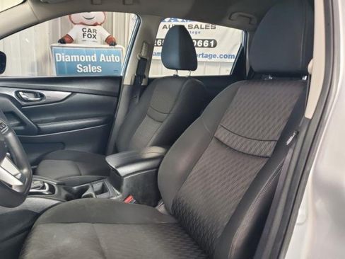 Used 2018 Nissan Rogue S AWD/4WD image 13