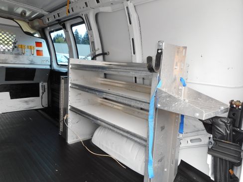 Used 2015 Chevrolet Express 2500 RWD image 20