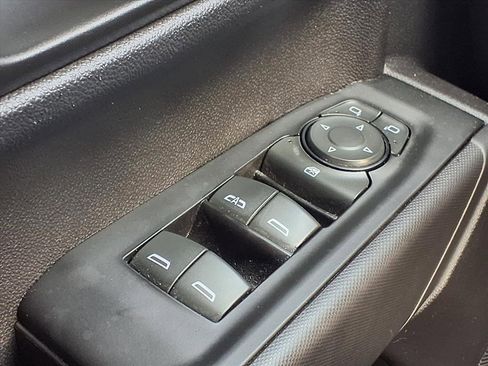Used 2024 Chevrolet Silverado 1500 Custom image 18