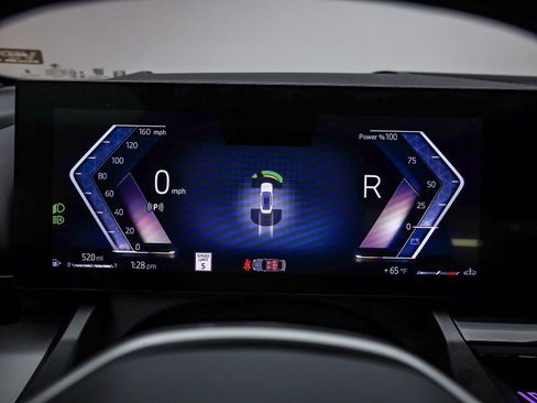 Used 2025 BMW 530i w/ Premium Package image 26