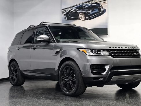 Used 2017 Land Rover Range Rover Sport SE AWD/4WD image 23