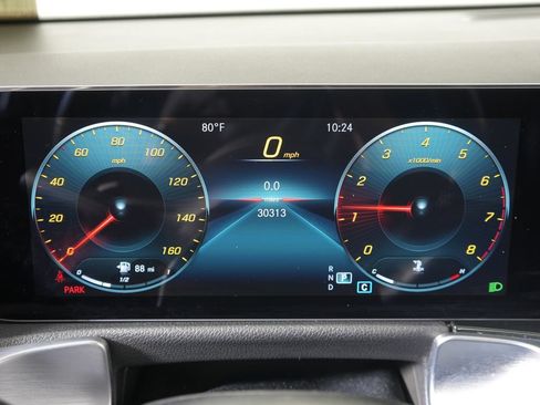 Certified 2022 Mercedes-Benz GLB 250 4MATIC image 18