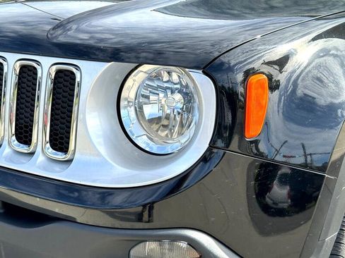 Used 2017 Jeep Renegade Limited image 9