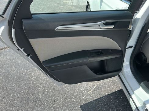 Used 2018 Ford Fusion S FWD image 18