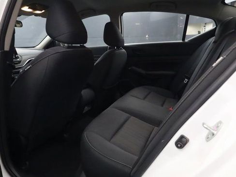 Used 2025 Nissan Altima 2.5 SV image 21