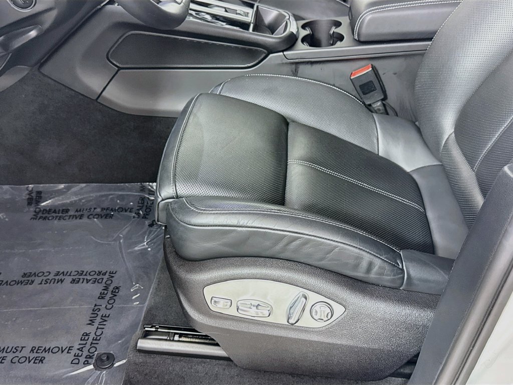 Certified 2024 Porsche Macan S AWD/4WD image 21