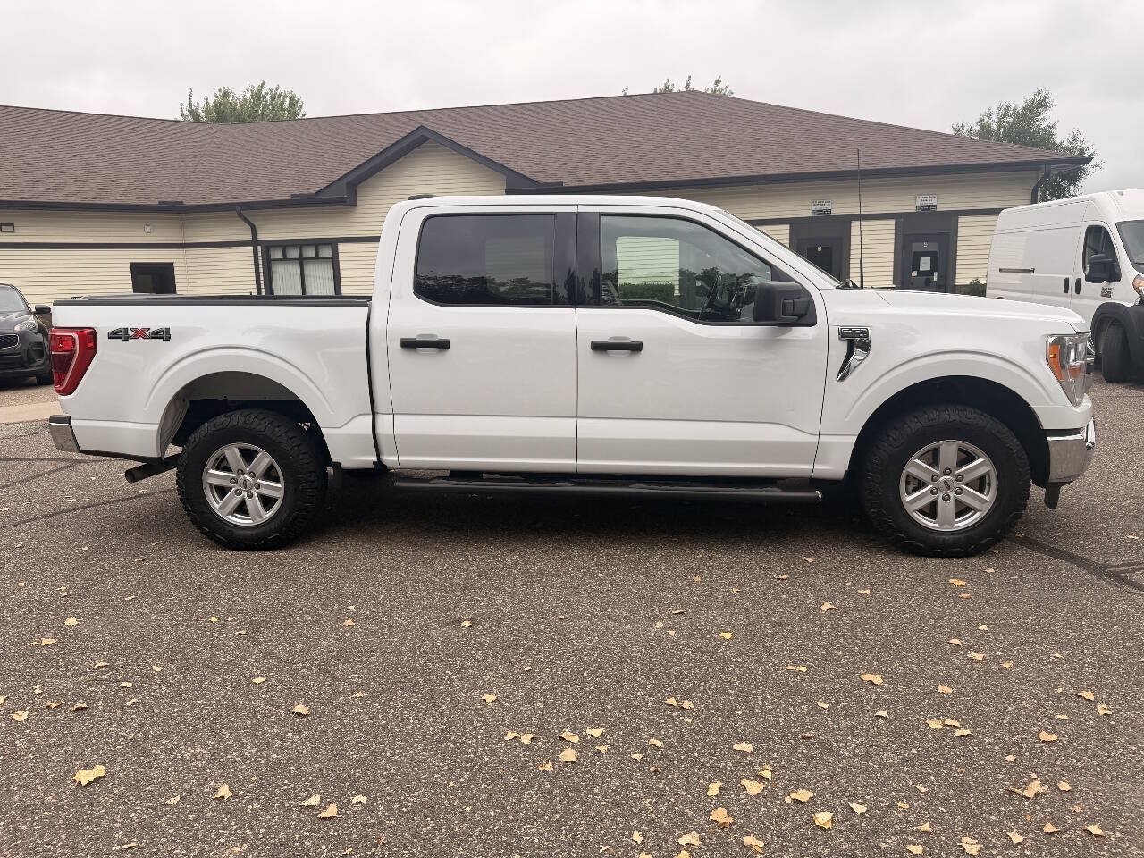 Used 2022 Ford F150 XLT w/ Equipment Group 301A Mid AWD/4WD image 3