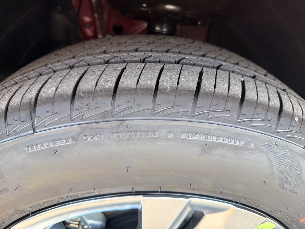 Used 2026 Toyota Sienna XLE FWD image 14
