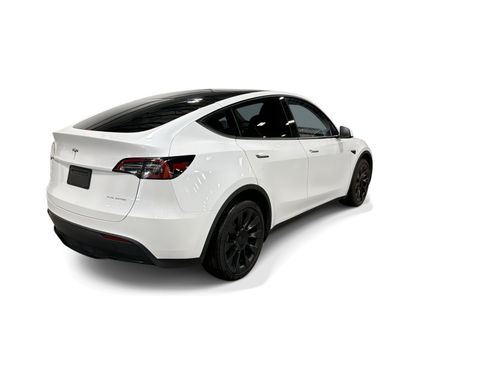 Certified 2023 Tesla Model Y Long Range AWD/4WD image 6