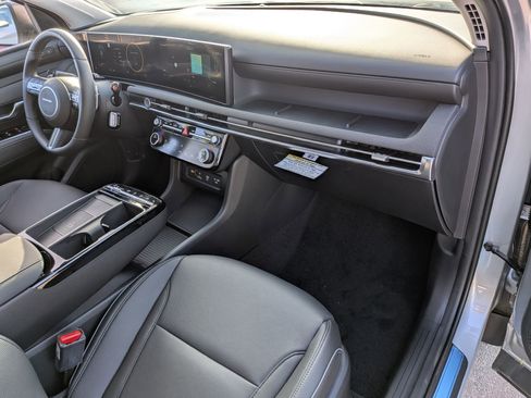 New 2025 Hyundai Tucson Limited image 27