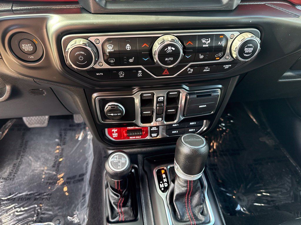 Certified 2021 Jeep Gladiator Rubicon AWD/4WD image 15