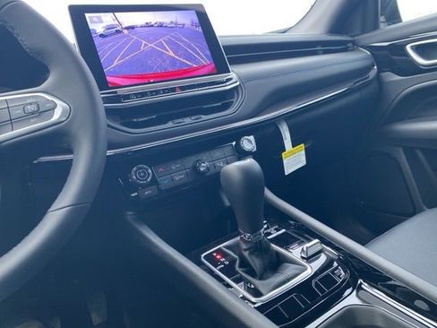 New 2026 Jeep Compass Latitude image 42