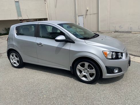 Used 2013 Chevrolet Sonic LTZ FWD image 6
