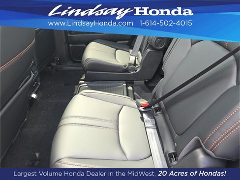 New 2025 Honda Pilot TrailSport image 2