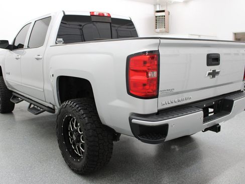 Used 2018 Chevrolet Silverado 1500 LT w/ All Star Edition AWD/4WD image 6
