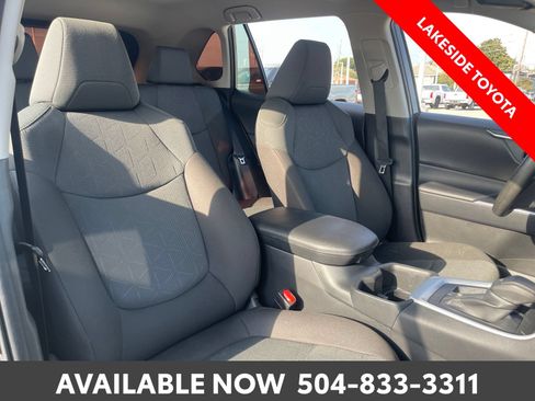Certified 2025 Toyota RAV4 XLE FWD image 16