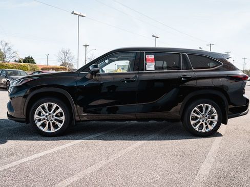 New 2026 Toyota Highlander Limited AWD/4WD image 4