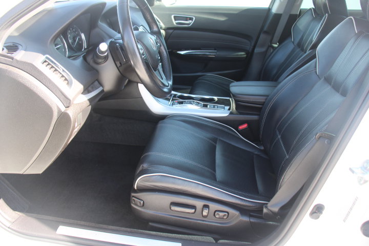 Used 2019 Acura TLX w/ Technology Package FWD image 11