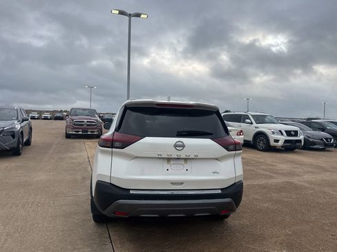 Certified 2023 Nissan Rogue SL w/ SL Premium Package image 19