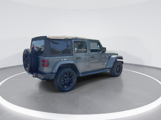 Used 2022 Jeep Wrangler Unlimited Sahara AWD/4WD image 8