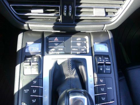 Used 2020 Porsche Macan S image 59