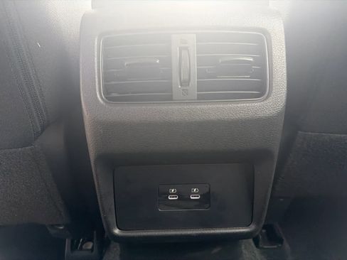 Used 2025 Nissan Rogue SV FWD image 25