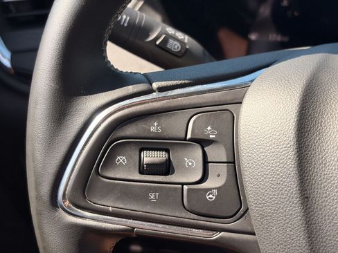 Used 2024 Buick Encore GX Preferred w/ Comfort Package FWD image 32